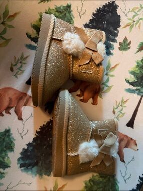 Kids Glitter Bow Winter Boots - Gold